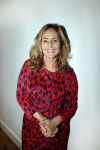 Amsterdam 16 oktober 2017
Boekpresentatie Marjolein Hurkmans . Angela Groothuizen ontvangt het eerste exemplaar.