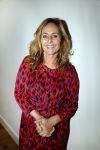 Amsterdam 16 oktober 2017
Boekpresentatie Marjolein Hurkmans . Angela Groothuizen ontvangt het eerste exemplaar.