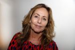 Amsterdam 16 oktober 2017
Boekpresentatie Marjolein Hurkmans . Angela Groothuizen ontvangt het eerste exemplaar.