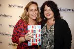 Amsterdam 16 oktober 2017
Boekpresentatie Marjolein Hurkmans . Angela Groothuizen ontvangt het eerste exemplaar.