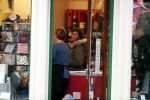 Amsterdam 19 december 2017
Astrid Joosten doet kerst inkopen.