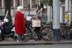 Amsterdam 19 december 2017
Astrid Joosten doet kerst inkopen.