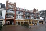 Laren 20 december 2017
De familie Blokker heeft het penthouse/appartement van de familie de Mol gekocht.