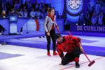 Aalsmeer 20 december 2017
Opnames de curling quiz met Frans Bauer Mark Tuitert Ellen Hoog Brace Sjoerd v Ramshorst Evert ten Napel Levi v Kempen Frank Lammers Sanne en Lieke Wevers. De opnames vinden plaats in de studio in Aalsmeer.