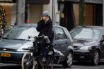 Amsterdam 15 december 2017
Doutzen Kroes winkelend op de beethovenstraat.