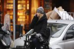 Amsterdam 15 december 2017
Doutzen Kroes winkelend op de beethovenstraat.