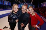 Aalsmeer 20 december 2017
Opnames de curling quiz met Frans Bauer Mark Tuitert Ellen Hoog Brace Sjoerd v Ramshorst Evert ten Napel Levi v Kempen Frank Lammers Sanne en Lieke Wevers. De opnames vinden plaats in de studio in Aalsmeer.