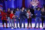 Aalsmeer 20 december 2017
Opnames de curling quiz met Frans Bauer Mark Tuitert Ellen Hoog Brace Sjoerd v Ramshorst Evert ten Napel Levi v Kempen Frank Lammers Sanne en Lieke Wevers. De opnames vinden plaats in de studio in Aalsmeer.