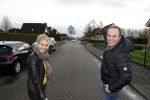 Fijnaart 27 december 2017
Christiaan Bauer heeft zijn eerste autorijles . Frans en Mariska zwwaaien hem uit.