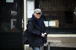 Amsterdam 19 december 2017 
Frans Weisz op straat in het centrum van Amsterdam