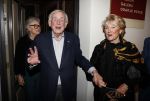 Amsterdam 21 december 2017
Premiere kerstcircus in Carre. Frits Goldschmeding met vrouw en Henk v d Meijden