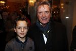 Amsterdam 21 december 2017
Premiere kerstcircus in Carre. Henny Vrienten met zoon
