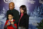 Amsterdam 24 december 2017
RTL kerst show in het ziggo dome. Humberto tan met vrouw en zoon