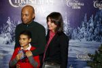 Amsterdam 24 december 2017
RTL kerst show in het ziggo dome. Humberto tan met vrouw en zoon