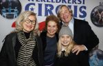 Amsterdam 21 december 2017
Premiere kerstcircus in Carre. Jan Wieger v d Linde met vrouw dochter en schoonmoeder