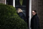 Alkmaar 7 december 2017
Julio Poch komt aan bij zijn huis nadat hij terug gekomen is uit Argentinie
