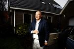 Alkmaar 7 december 2017
Julio Poch komt aan bij zijn huis nadat hij terug gekomen is uit Argentinie