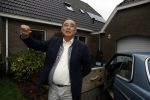 Alkmaar 7 december 2017
Julio Poch komt aan bij zijn huis nadat hij terug gekomen is uit Argentinie