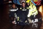 Amsterdam 27 november 
De politie arresteert en doorgeslagen buitenlandse man bij Tuschinski.