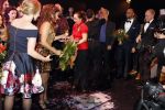 Utrecht 29 oktober 2017
Premiere on your feet in beatrixtheater in Utrecht. Gloria Estefan en haar man Emilio met Jim Bakkum  Vajen van den Bosch Nurlaila en Ellen Evers  tijdens het slotapplaus na afloop van de premiere van de musical On Your Feet!