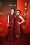 Amsterdam 19 december 2017 
Sportgala in de Rai. Sportman en sportvrouw van het jaar verkiezing. Turnsters Lieke Wevers en zus Sanne kwamen met hun ouders