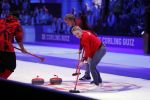 Aalsmeer 20 december 2017
Opnames de curling quiz met Frans Bauer Mark Tuitert Ellen Hoog Brace Sjoerd v Ramshorst Evert ten Napel Levi v Kempen Frank Lammers Sanne en Lieke Wevers. De opnames vinden plaats in de studio in Aalsmeer.