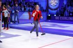 Aalsmeer 20 december 2017
Opnames de curling quiz met Frans Bauer Mark Tuitert Ellen Hoog Brace Sjoerd v Ramshorst Evert ten Napel Levi v Kempen Frank Lammers Sanne en Lieke Wevers. De opnames vinden plaats in de studio in Aalsmeer.
