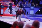 Aalsmeer 20 december 2017
Opnames de curling quiz met Frans Bauer Mark Tuitert Ellen Hoog Brace Sjoerd v Ramshorst Evert ten Napel Levi v Kempen Frank Lammers Sanne en Lieke Wevers. De opnames vinden plaats in de studio in Aalsmeer.