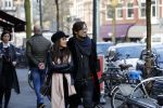 Amsterdam 22 december 2017 
Waylon en zijn nieuwe Bibi Breijman doen boodschappen.