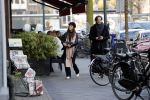 Amsterdam 22 december 2017 
Waylon en zijn nieuwe Bibi Breijman doen boodschappen.