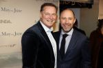 Amsterdam 16 december 2019
Premiere April may June in het deLamar theater met oa in de hoofdrollen Linda de Mol Elise Schaap en Tjitske Reidinga. Albert Verlinde kwam met goede kennis Ramon Mesman