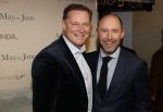 Amsterdam 16 december 2019
Premiere April may June in het deLamar theater met oa in de hoofdrollen Linda de Mol Elise Schaap en Tjitske Reidinga. Albert Verlinde kwam met goede kennis Ramon Mesman