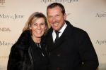 Amsterdam 16 december 2019
Premiere April may June in het deLamar theater met oa in de hoofdrollen Linda de Mol Elise Schaap en Tjitske Reidinga. Allard Ruyl met â€¦