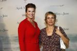 Amsterdam 16 december 2019
Premiere April may June in het deLamar theater met oa in de hoofdrollen Linda de Mol Elise Schaap en Tjitske Reidinga. Anouk v Nes en Mylene dâ€™Anjou