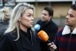 Amsterdam 12 december 2019
Bridget Maasland heeft rechtszaak aangespannen tegen weekblad Prive/ de telegraaf ivm een artikel daarin. Peter R de Vries en zijn zoon Royce zijn aanwezig aangezien Royce de advocaat van Bridget is.
Aran Bade intervieuwt Bridget Maasland