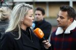 Amsterdam 12 december 2019
Bridget Maasland heeft rechtszaak aangespannen tegen weekblad Prive/ de telegraaf ivm een artikel daarin. Peter R de Vries en zijn zoon Royce zijn aanwezig aangezien Royce de advocaat van Bridget is.
Aran Bade intervieuwt Bridget Maasland