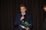 Hilversum 9 december 2019
Bekendmaking omroepman van nhet jaar 2019
DE winnaar van vorig jaar Beau v Erven Dorens reikt de prijs uit aan Jeroen Pauw die dit jaar gewonnen heeft. BMX Mediatalent 2019