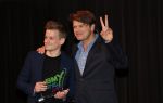 Hilversum 9 december 2019
Bekendmaking omroepman van nhet jaar 2019
DE winnaar van vorig jaar Beau v Erven Dorens reikt de prijs uit aan Jeroen Pauw die dit jaar gewonnen heeft.