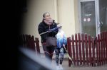 Vilnius 7 december 2019
Bonnie Horbach gaat met haar dochter tennissen. Bonnie is de Nederlandse ambassadeur in Vilnius in Litouwen . Je hebt daar de ambassade en Bonnie woont in een groot huis in het park van Vilnius.