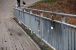 Vilnius 7 december 2019
Bonnie Horbach gaat met haar dochter tennissen. Bonnie is de Nederlandse ambassadeur in Vilnius in Litouwen . Je hebt daar de ambassade en Bonnie woont in een groot huis in het park van Vilnius.