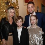Amsterdam 19 december 2019
Premiere kerstcircus in Carre. Bridget Maasland met zoon Mees