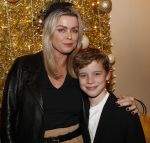 Amsterdam 19 december 2019
Premiere kerstcircus in Carre. Bridget Maasland met zoon Mees