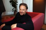 Amsterdam 12 december 2019
Presentatie nieuwe cast GTST Tamara Brinkman, Johnny Kraaijkamp jr. met hond Dolly, Noa Zwan, Cas Jansen, Sophie Bouquet en Tommy van Lent Bertrie Wierenga en Ferri Somogyi