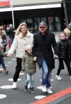 Amsterdam 21 december 2019
Cas jansen en Annelieke Bouwers met hun 2 kinderen