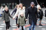 Amsterdam 21 december 2019
Cas jansen en Annelieke Bouwers met hun 2 kinderen