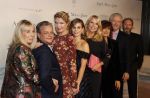 Amsterdam 16 december 2019
Premiere April may June in het deLamar theater met oa in de hoofdrollen Linda de Mol Elise Schaap en Tjitske Reidinga. Cast met oa Patrick Duffy Olga Zuiderwijk Gijs Scvholten v Aschat Will Kopman en Frank Houtappels