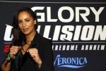 Arnhem 21 december 2019
Badr Hari versus Rico Verhoeven in het geldredome.
Danthya Brooks kwam met haar man