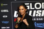 Arnhem 21 december 2019
Badr Hari versus Rico Verhoeven in het geldredome.
Danthya Brooks kwam met haar man