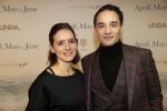 Amsterdam 16 december 2019
Premiere April may June in het deLamar theater met oa in de hoofdrollen Linda de Mol Elise Schaap en Tjitske Reidinga. Dragan Bakema met partner