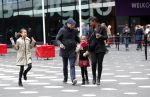 Amsterdam 21 december 2019
Edsilia Rombley en haar man Tjeerd Oosterhuis met hun dochters